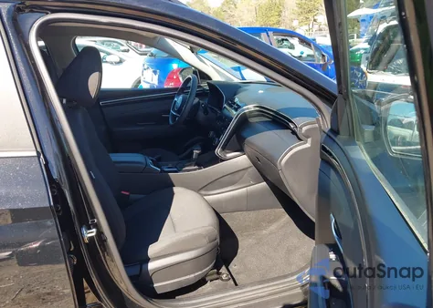 2022 Hyundai Tucson Sel z USA, uszkodzony, nr VIN 5NMJB3AE8NH109517